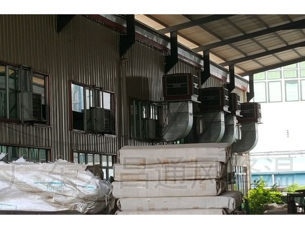 工廠廠房車間降溫設備潤東方工業(yè)環(huán)保空調