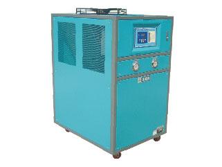 太昌風(fēng)冷箱式工業(yè)冷水機(jī) 太昌風(fēng)冷箱式工業(yè)冷水機(jī)